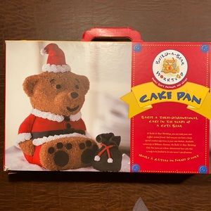 Williams Sonoma Build-a-Bear 3D Cake Pan